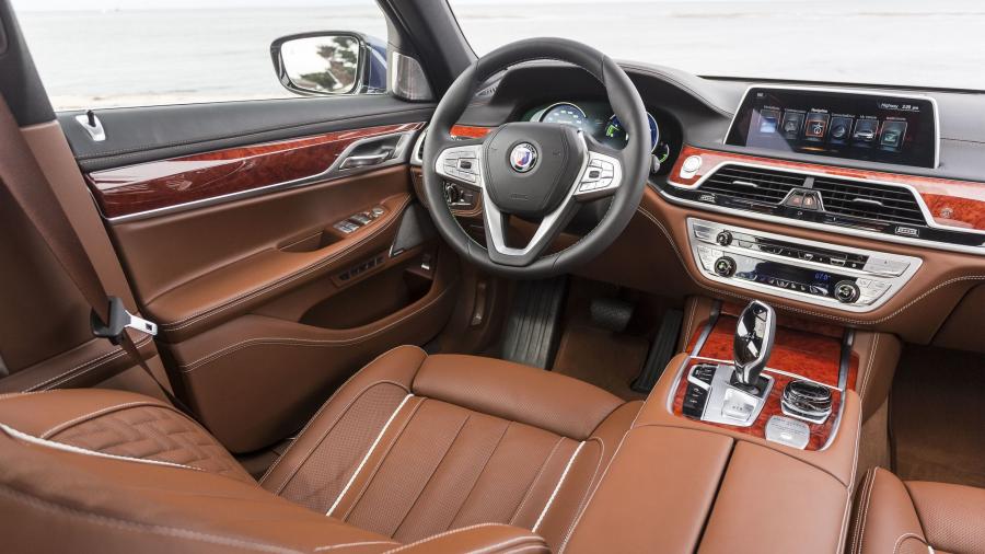 Интерьер Alpina B7 Bi-Turbo Allrad 2018 года  (NA) (фото 12 из 33)